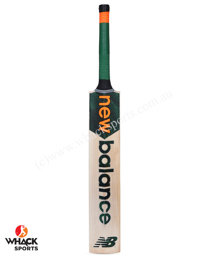 New Balance DC 1040 English Willow Cricket Bat - Boys/Junior (2022/23)