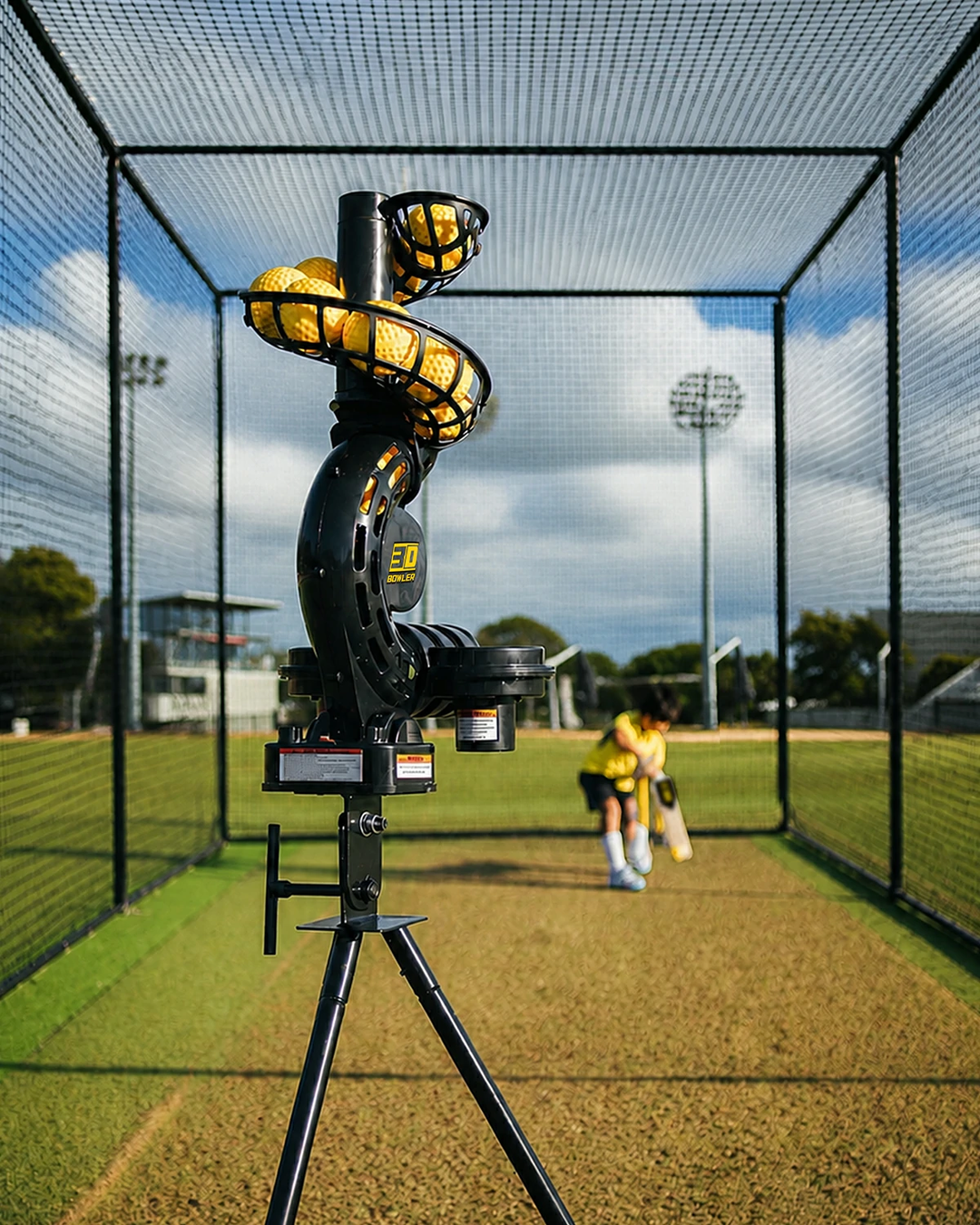 3D Bowler Automatic Cricket Bowling Machine 5