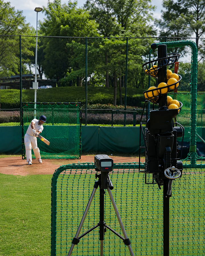 3D Rapid 115 - Automatic Cricket Bowling Machine