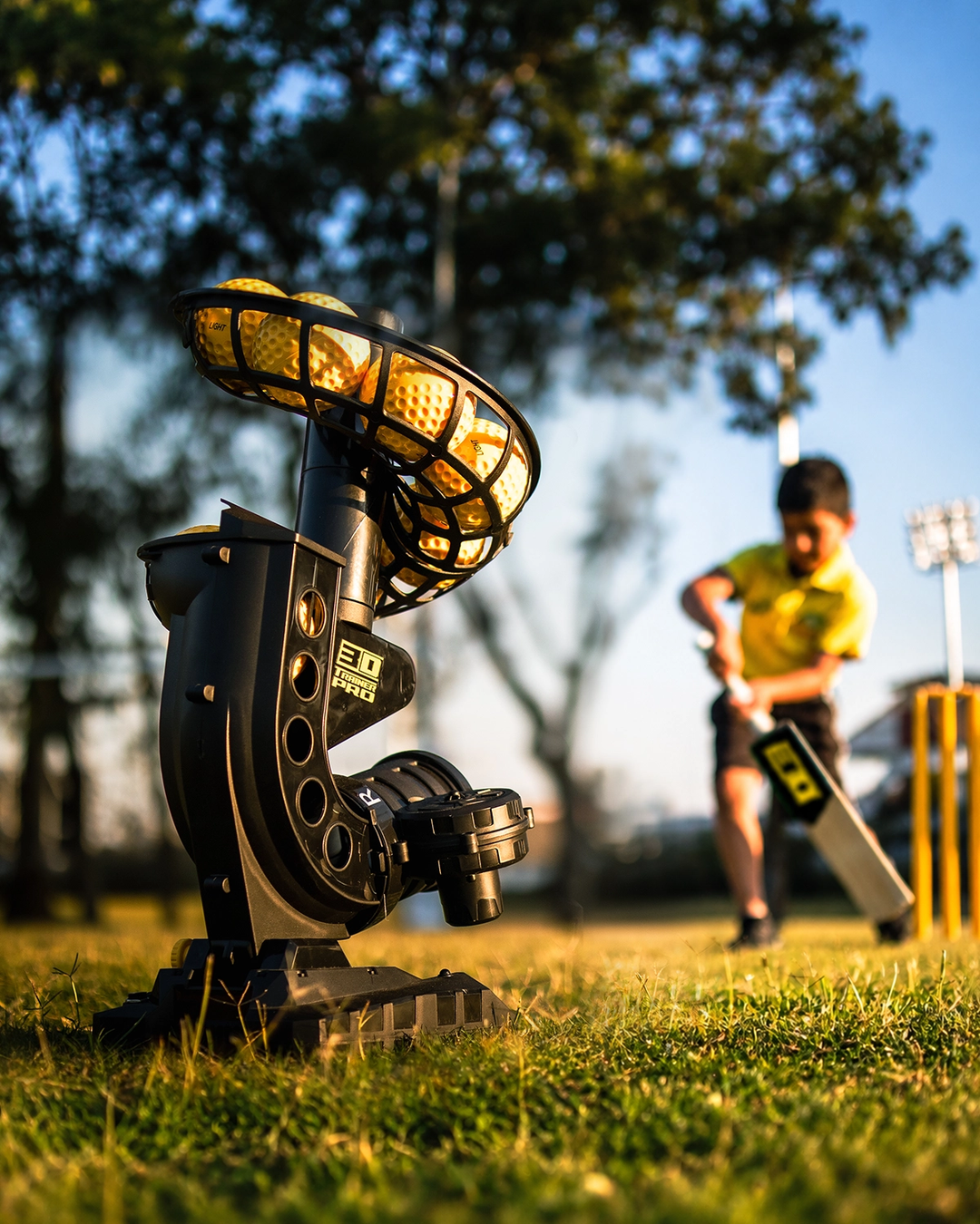 3D Trainer Pro - Automatic Cricket Feed Machine