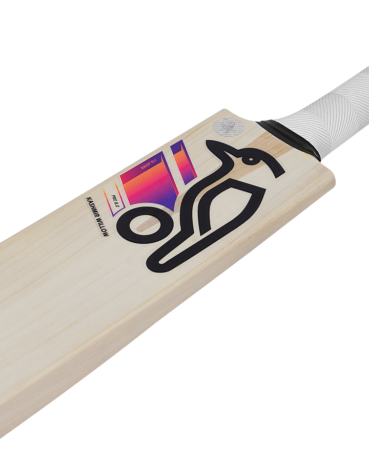 Kookaburra Aura Pro 8.0 Kashmir Willow Cricket Bat - Boys/Junior