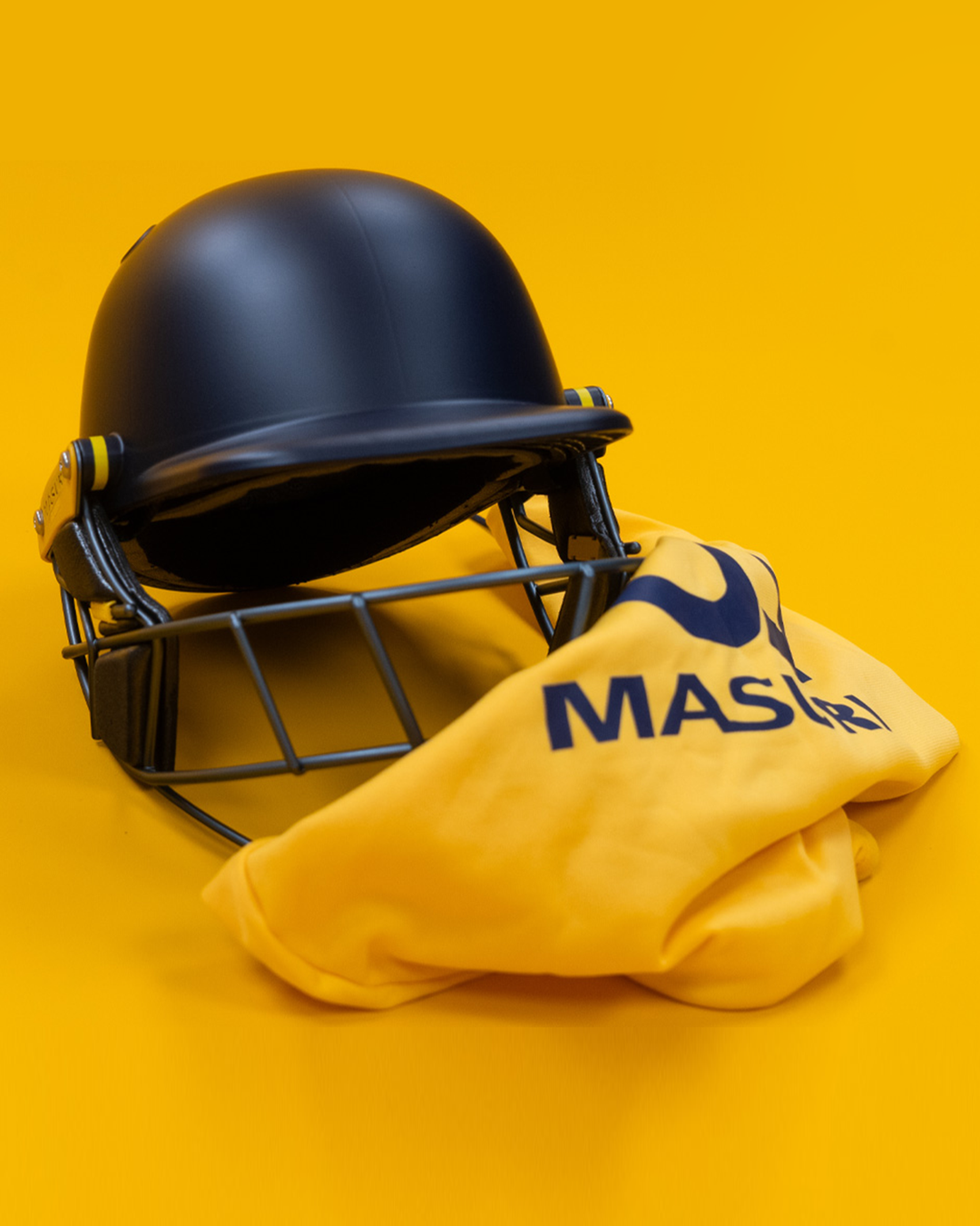 Masuri T Line Player Titanium Cricket Batting Helmet with Neck Guard - Painted - Senior, fitted with rear neck guard