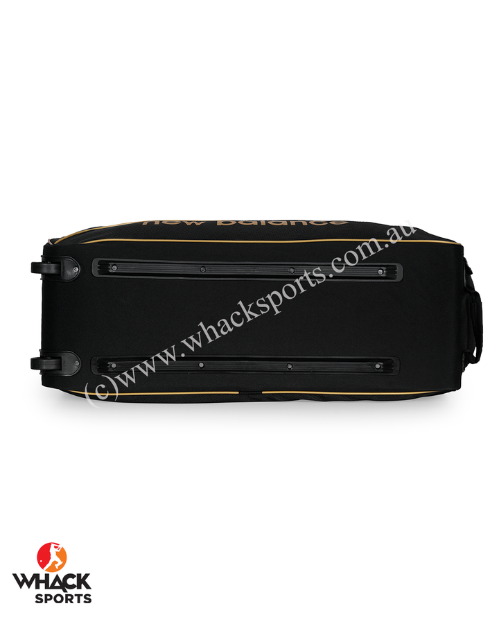 New Balance 5i Cricket Kit Bag - Wheelie - Small