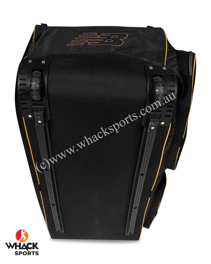 New Balance 8i Cricket Kit Bag - Wheelie - Large