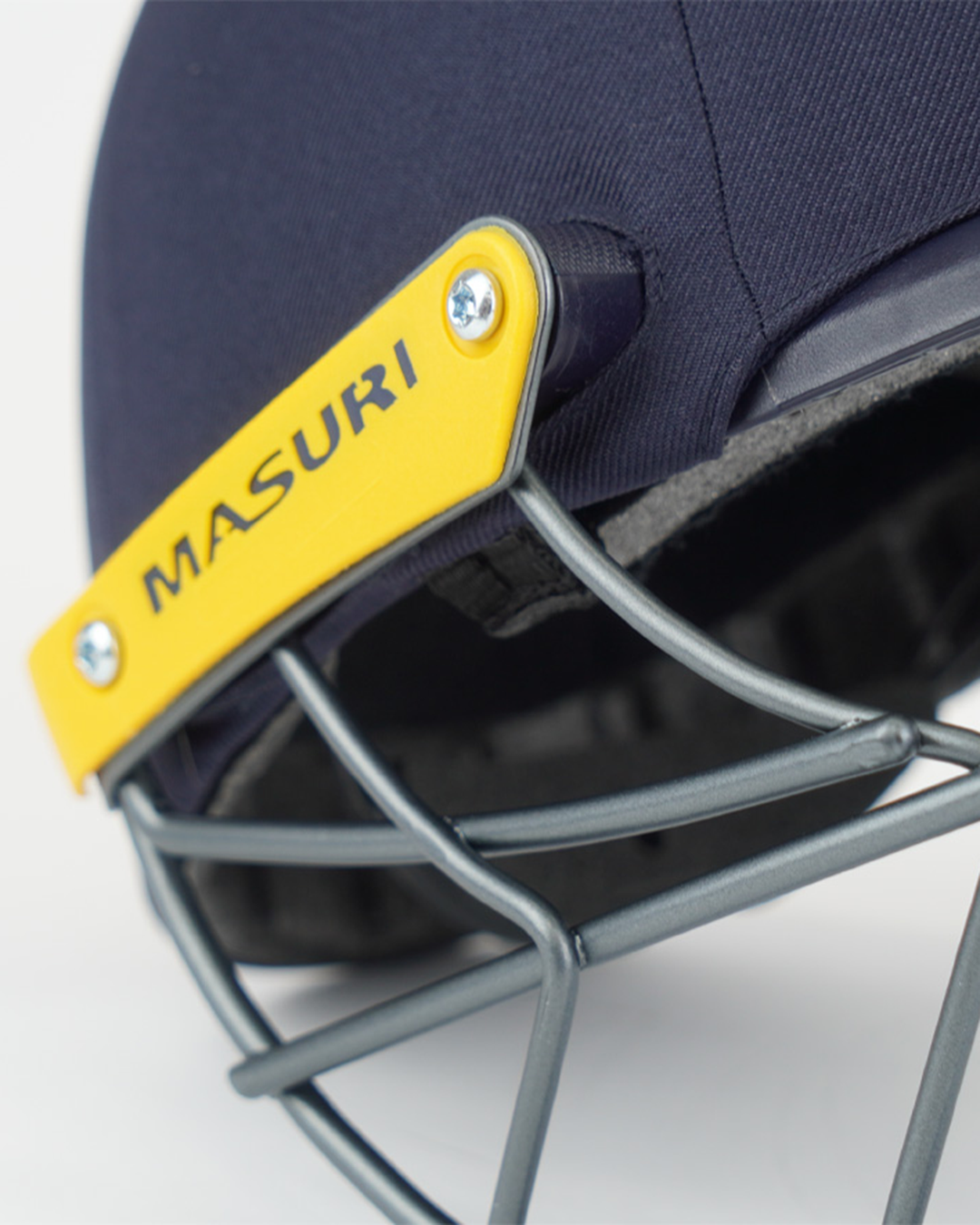 masuri c line plus senior cricket helmet with certified carbon steel grille