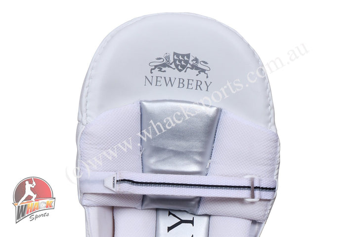 Newbery Phantom Cricket Batting Pads - Boys/Junior